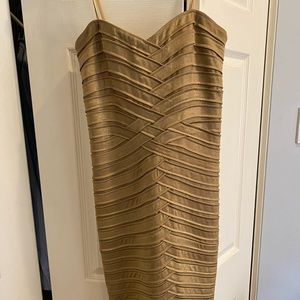 BCBG Maxmazria body con gold dress strapless